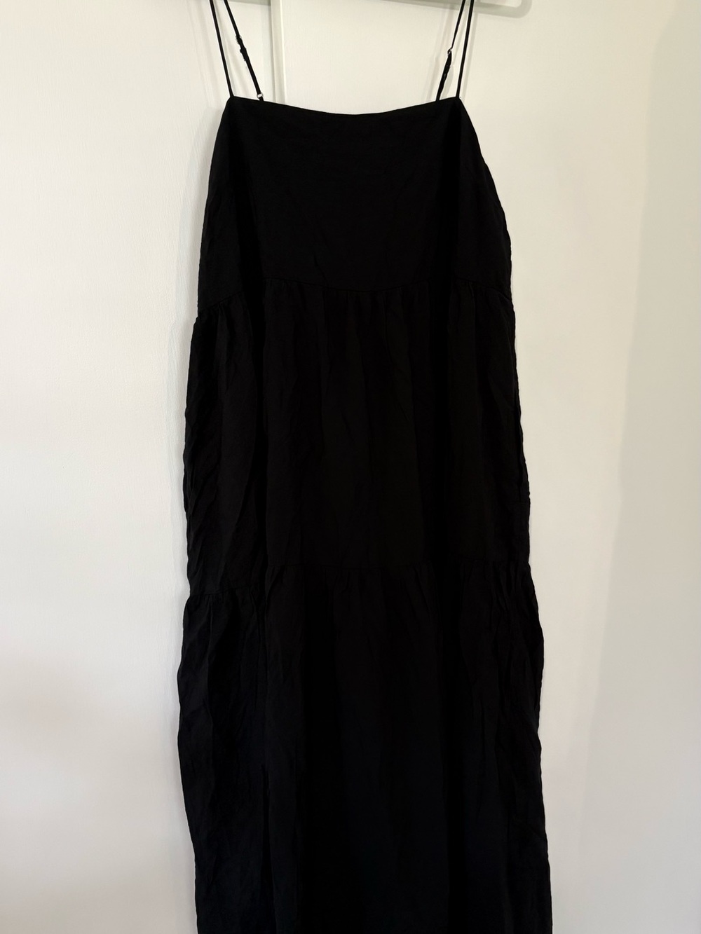 Abercrombie & Fitch NWOT Large Black Spaghetti-Strap Flowy Tiered Midi Dress